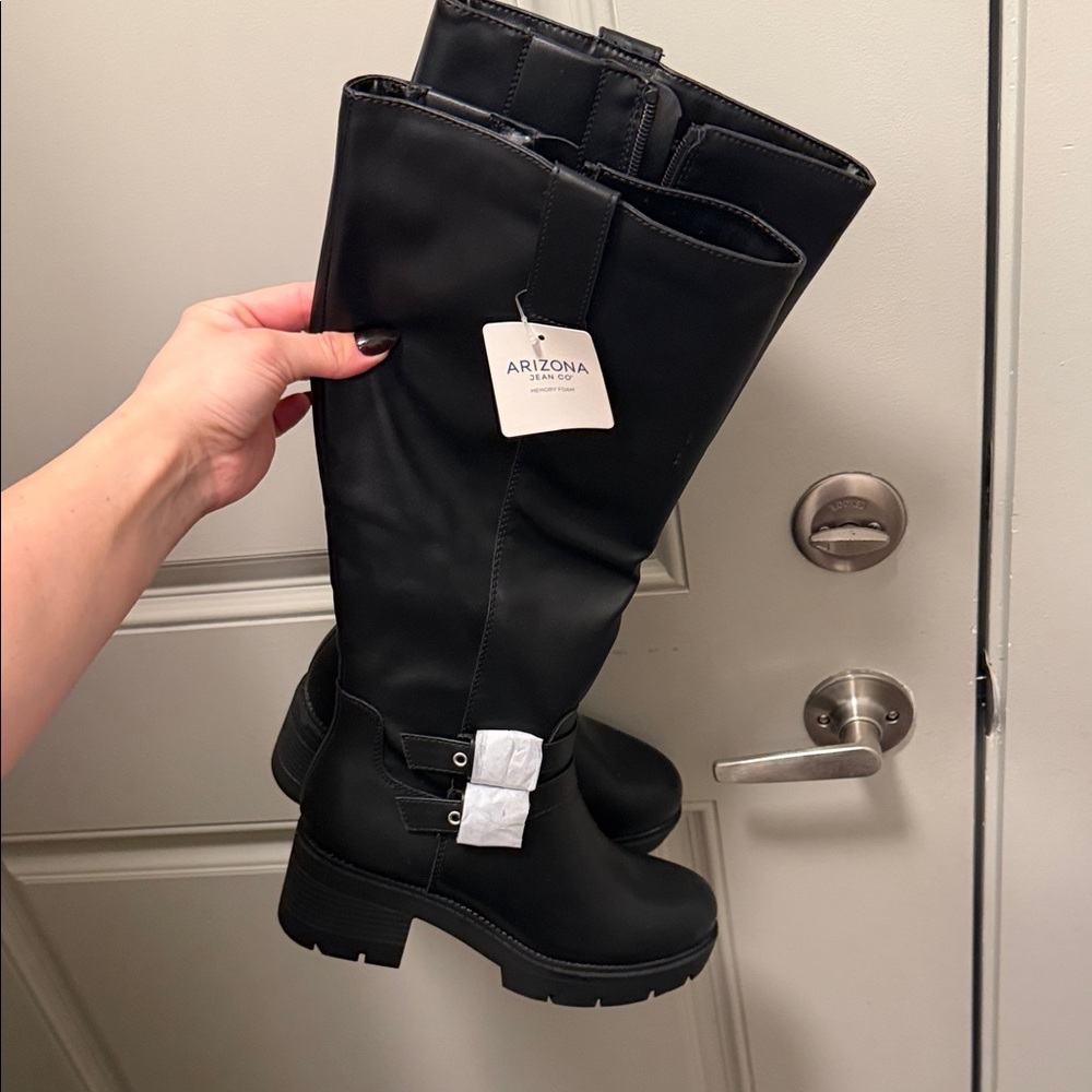Black Boots